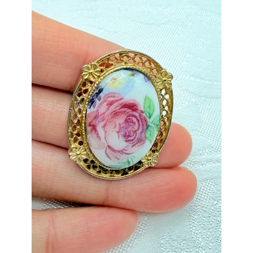 N/A beautiful brooch
